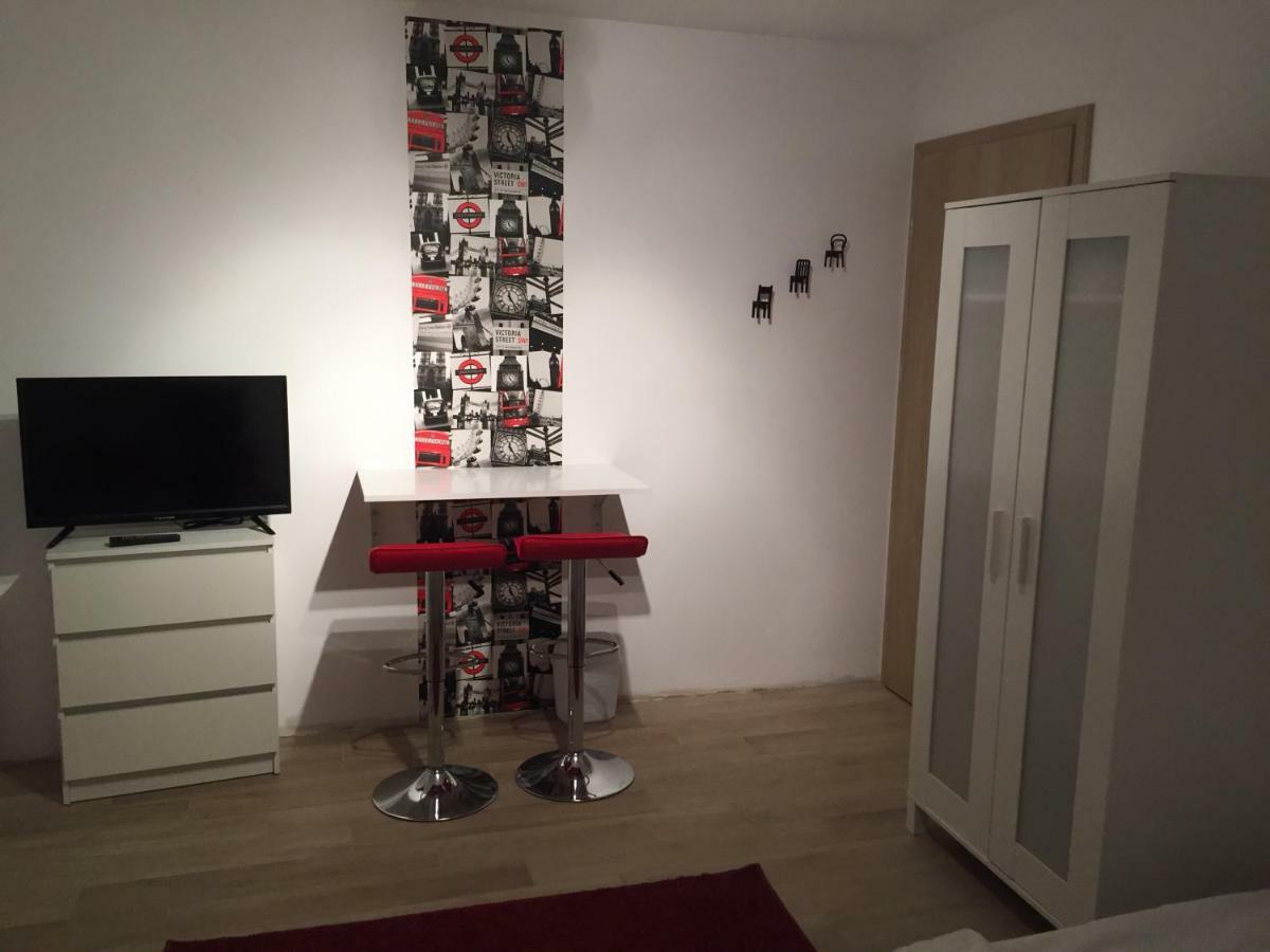 6 Cities Rooms Varsovia Exterior foto